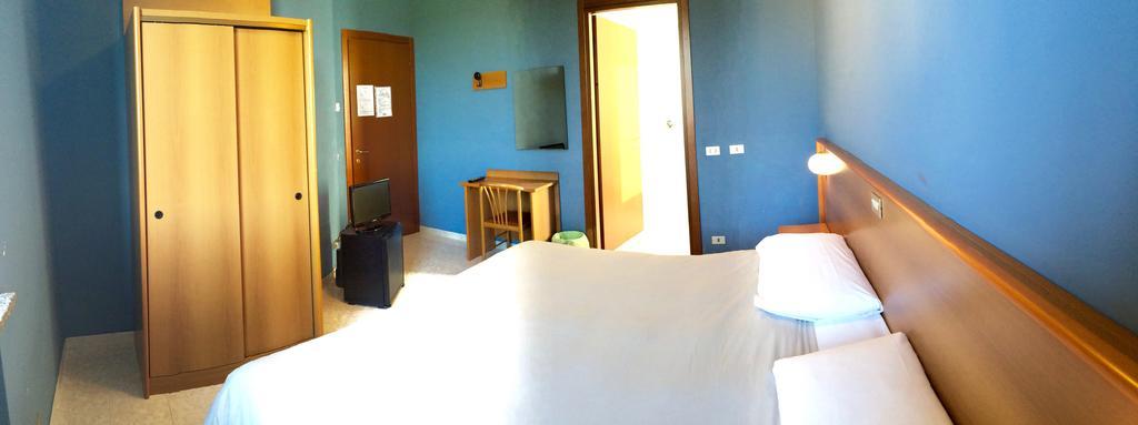 Hotel Monumento แชร์โตซา ดิ ปาเวีย ภายนอก รูปภาพ